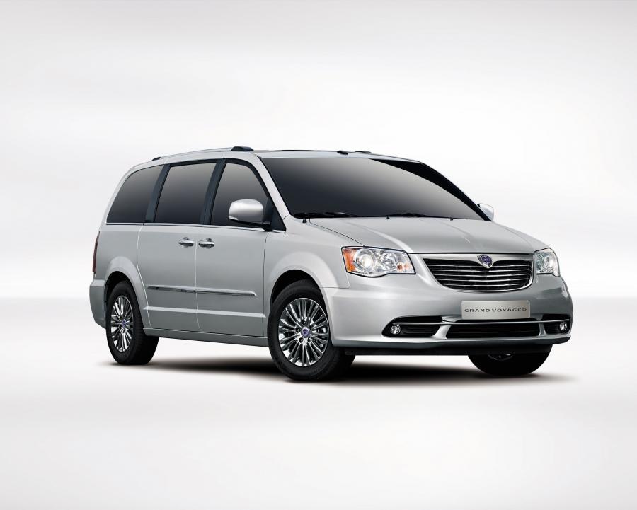  Lancia Voyager 2011 года  (фото 41 из 66)